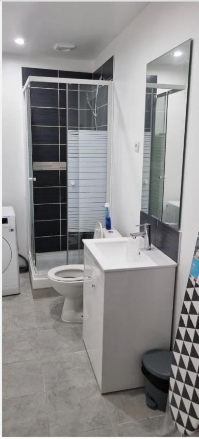 R1/Logement Proche De Paris - Villiers Le Bel Esterno foto